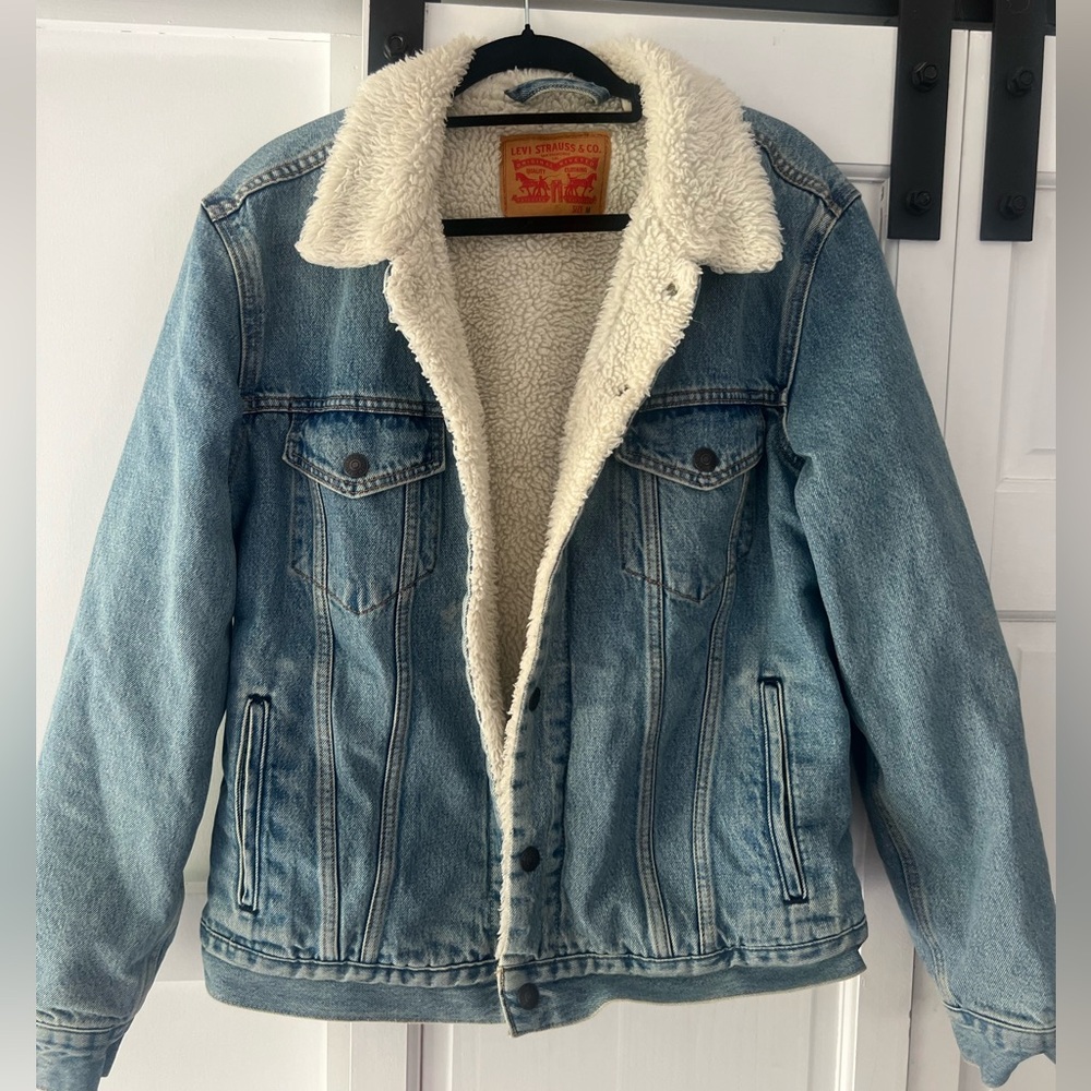 Levi’s denim Sherpa jacket M